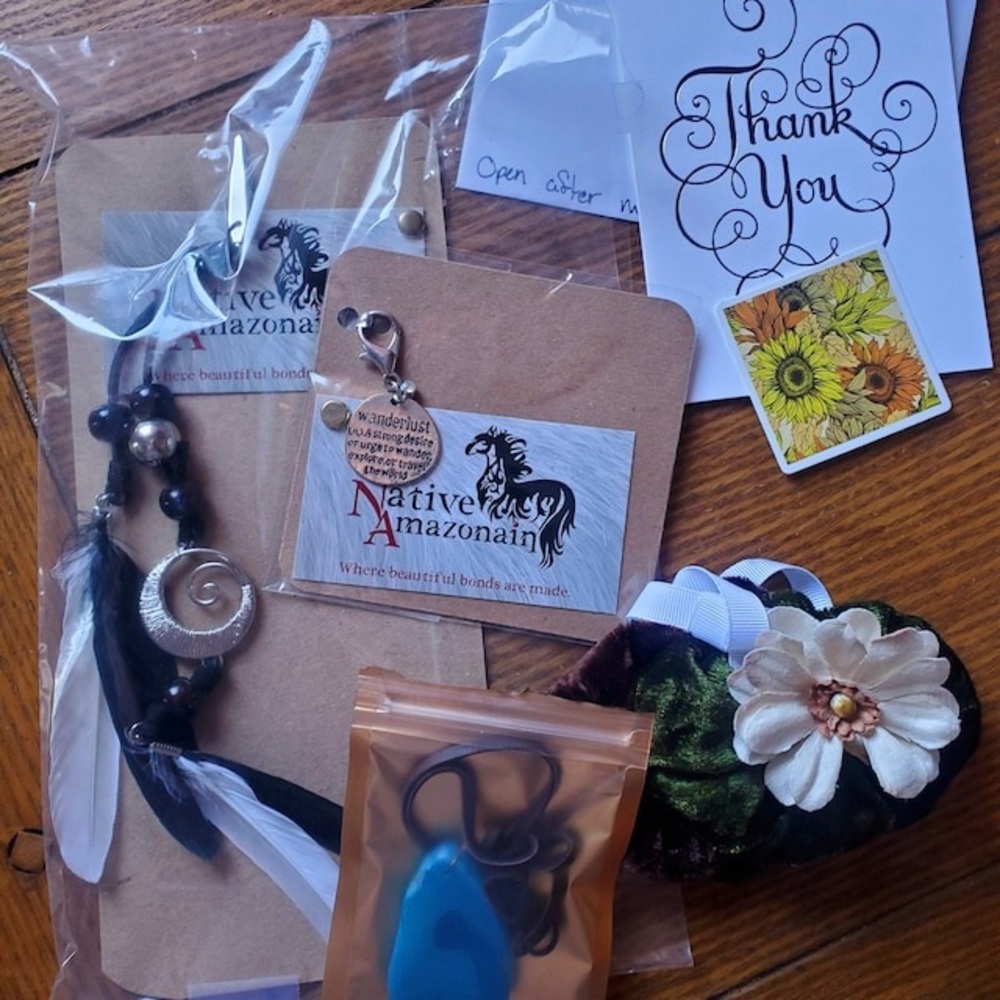 Horse and rider mystery box / horse tack - Picture 3 of 4